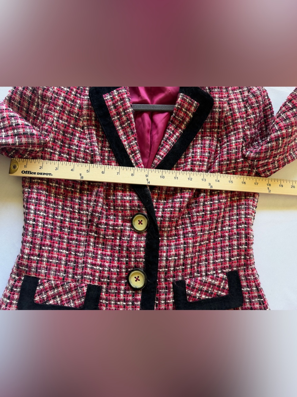 Kenzie Pink And Black Textured Tweed Blazer with Black Velvet Trim. Size 8. - Picture 6 of 7